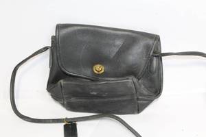 Vintage Coach Leather Shoulder Bag with Turnlock Closure