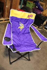 lot 364 image: Minnesota Vikings Folding Tailgate Chair with Cup Holders