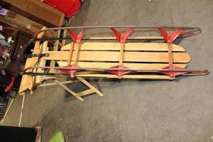 lot 367 image: Vintage Wooden Flexible Flyer Sled with Red Metal Runners