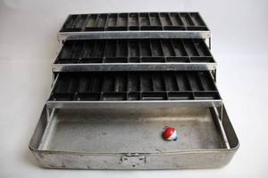 lot 384 image: Vintage Metal Fishing Tackle Box with Folding Trays and Hooks
