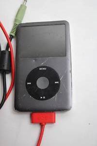 lot 399 image: Used MP3 Player with Cables