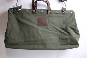 lot 416 image: Line of Trade Green Canvas Weekender Bag with Leather Handles