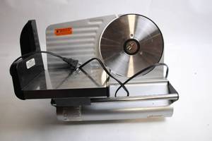 lot A-419 image: Weston 7 12 inch Meat Slicer Model 83-0750-W