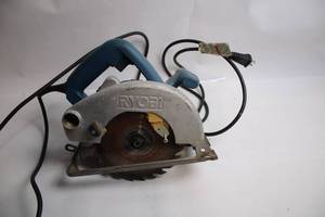 lot A-420 image: Used Ryobi 13 Amp Circular Saw