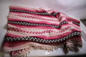 lot 432 image: Vintage Mexican Handwoven Blanket with Fringe - Pink and Black