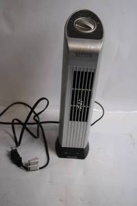 lot 453 image: Living Solutions Tower Fan with Oscillation Feature