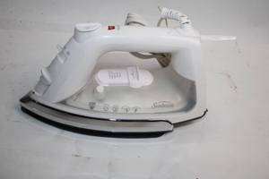 lot 469 image: Sunbeam Steam Iron with Variable Temperature Settings