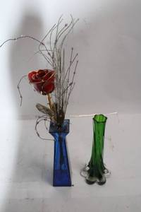 lot 477 image: Set of 2 Vintage Glass Vases Blue and Green