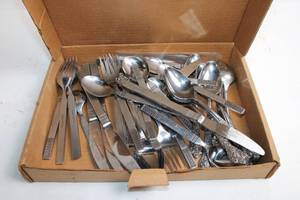 lot 486 image: Mixed Collection of Stainless Steel Flatware and Utensils