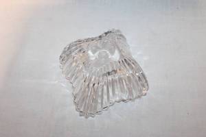 lot 204 image: Vintage Ribbed Clear Glass Candy Dish