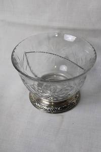 lot 218 image: Crystal Serving Bowl with Silver-Plated Base