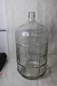 lot 289 image: 6.5-Gallon Glass Jug with Narrow Neck