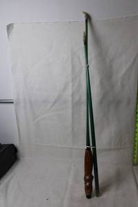 lot 294 image: Vintage Stream-Eze Model No. 40 Fishing Glass Bow