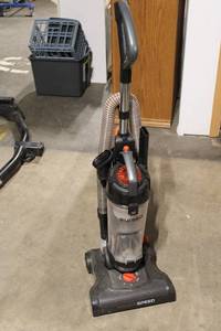 lot 297 image: Eureka PowerSpeed Bagless Upright Vacuum Cleaner