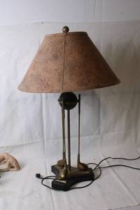 lot 298 image: Unique Golf-Themed Brass Table Lamp with Lampshade