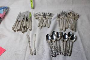 lot 359 image: Set of 41 Mixed Silver Flatware Pieces Including Forks, Knives, and Spoons