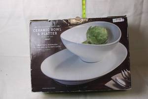 lot 371 image: Ceramic Bowl and Platter Serving Set