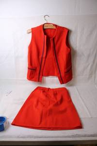 lot 376 image: Vintage Butte Knit Womens Two-Piece Skirt Suit in Red