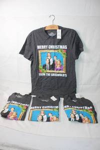 lot 379 image: Set of 4 Merry Christmas from the Griswolds T-Shirts, Size M