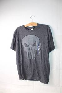 lot 381 image: Marvel Punisher Graphic T-Shirt - Size Large