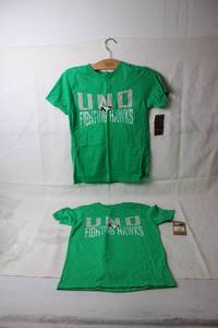 lot 383 image: Youth Medium Green UND Fighting Hawks T-Shirt