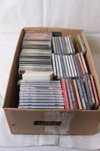 lot 390 image: Large Collection of Music CDs Featuring Various Artists