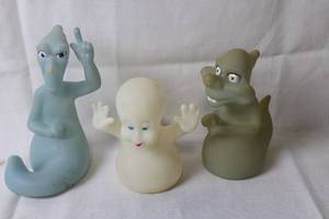 lot 402 image: Set of 3 Vintage Casper and the Ghostly Trio Vinyl Figures