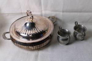 lot 447 image: Silver-Plated Serving Set with Tureen and Creamer Jugs