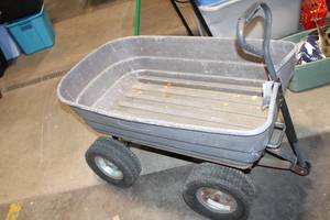 lot 463 image: Used Garden Cart with Four Wheels and Handle