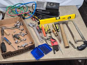 lot 95 image: Lot of Various Hand Tools and Air Pump
