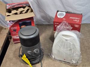 lot 118 image: Portable Heaters Including Honeywell and Warm N Cozy Models