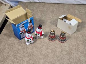 lot 126 image: Holiday Themed Salt and Pepper Shakers