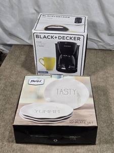 lot 51 image: BlackDecker 5-Cup Coffeemaker and Parini 4-Piece Ceramic Plate Set