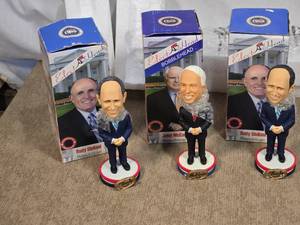 lot 75 image: Political Bobblehead Figures