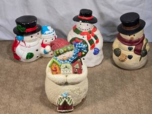 lot 87 image: Lot of Snowman Cookie Jars