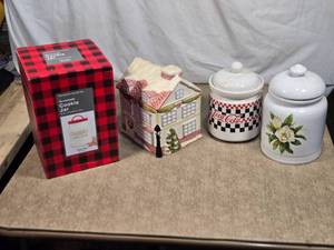lot 89 image: Decorative Cookie Jars Including Coca-Cola and Floral Designs