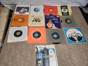 lot 172 image: Vintage 45 RPM Records