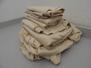 lot 120 image: King 6-piece sheet set