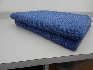 lot 70 image: Set of 2 Memory Foam Bath Mats