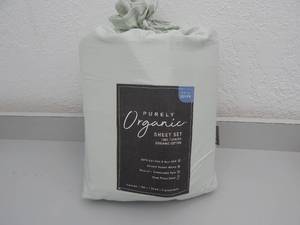 lot 37 image: Queen- 6 Piece 100% Turkish Organic cotton sheet set