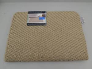 lot 49 image: Cotton Memory Foam Bath Mat