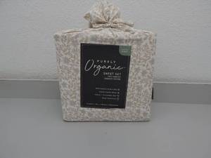 lot 53 image: King- 6 Piece sheet set Turkish cotton