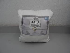 lot 15 image: Queen- 6 Piece Egyptian Cotton Sheet Set