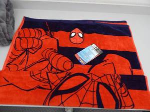 lot 32 image: Spiderman Beach towel