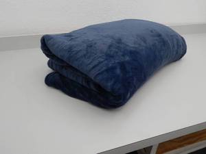 lot 155 image: King Throw Blanket
