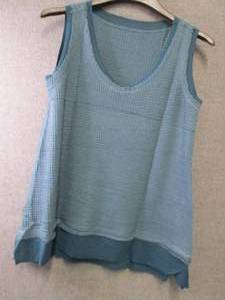 lot 13 image: 2 Small, 1 Medium, 1 Large Ladies T...