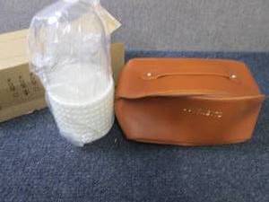 lot 17 image: Cosmetic Brush Storage Box, Cosmeti...