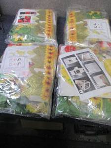 lot 45 image: 4 pks Sunflower Party Supplies...