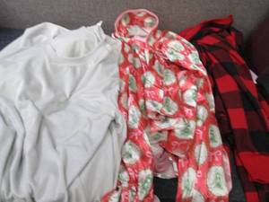 lot 199 image: 3 Sets Ladies Large PajamasLounge ...
