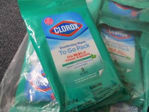 lot 222 image: 24 Clorox Disinfecting Wipes To Go ...
